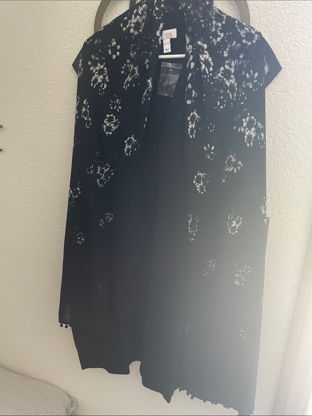CO Black Floral Sleeveless Open-Front Cardigan